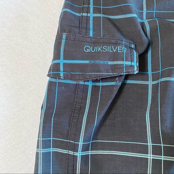 Quiksilver Boys Boardshorts - Picture 3 of 9